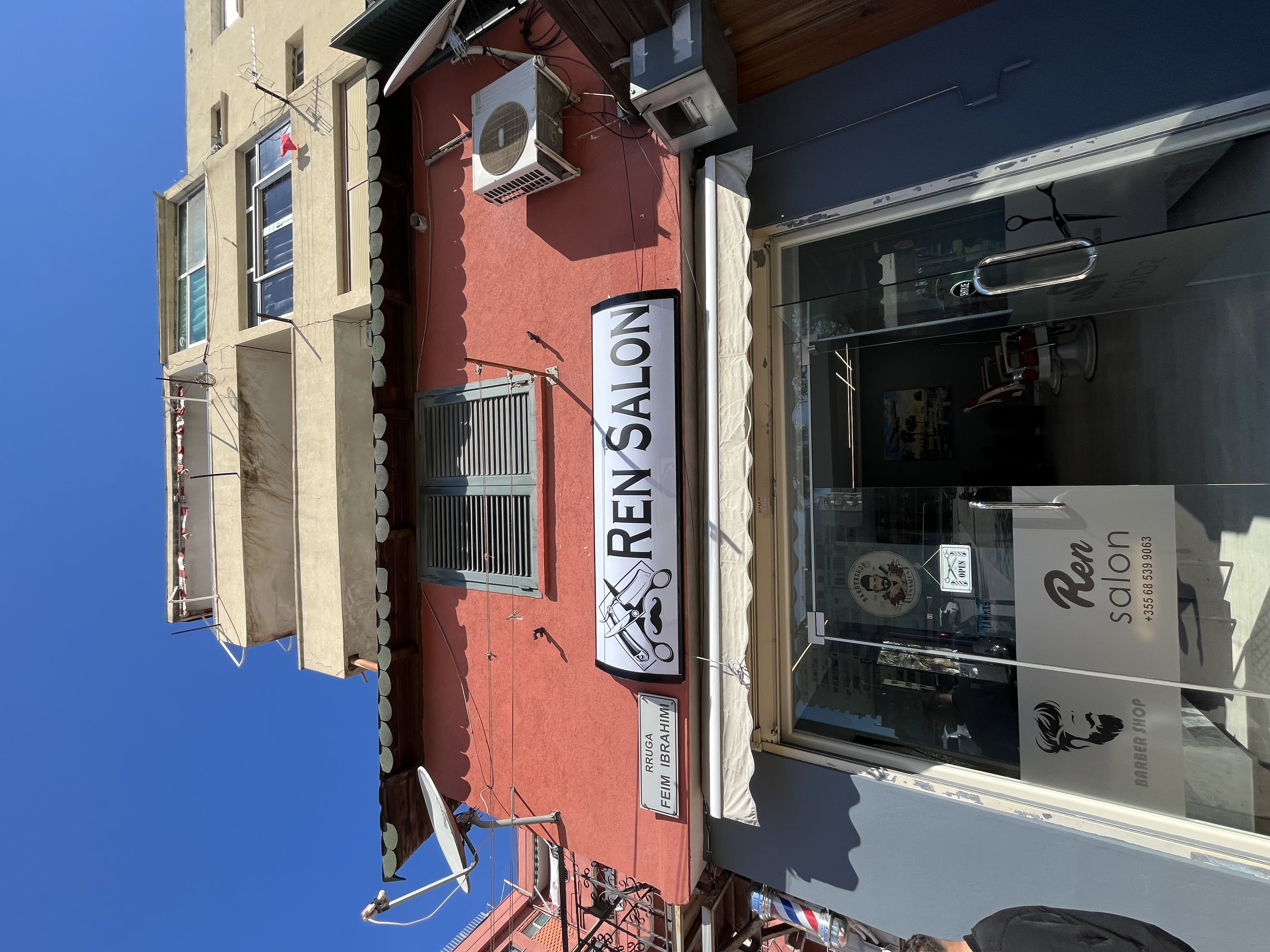 Ren Salon