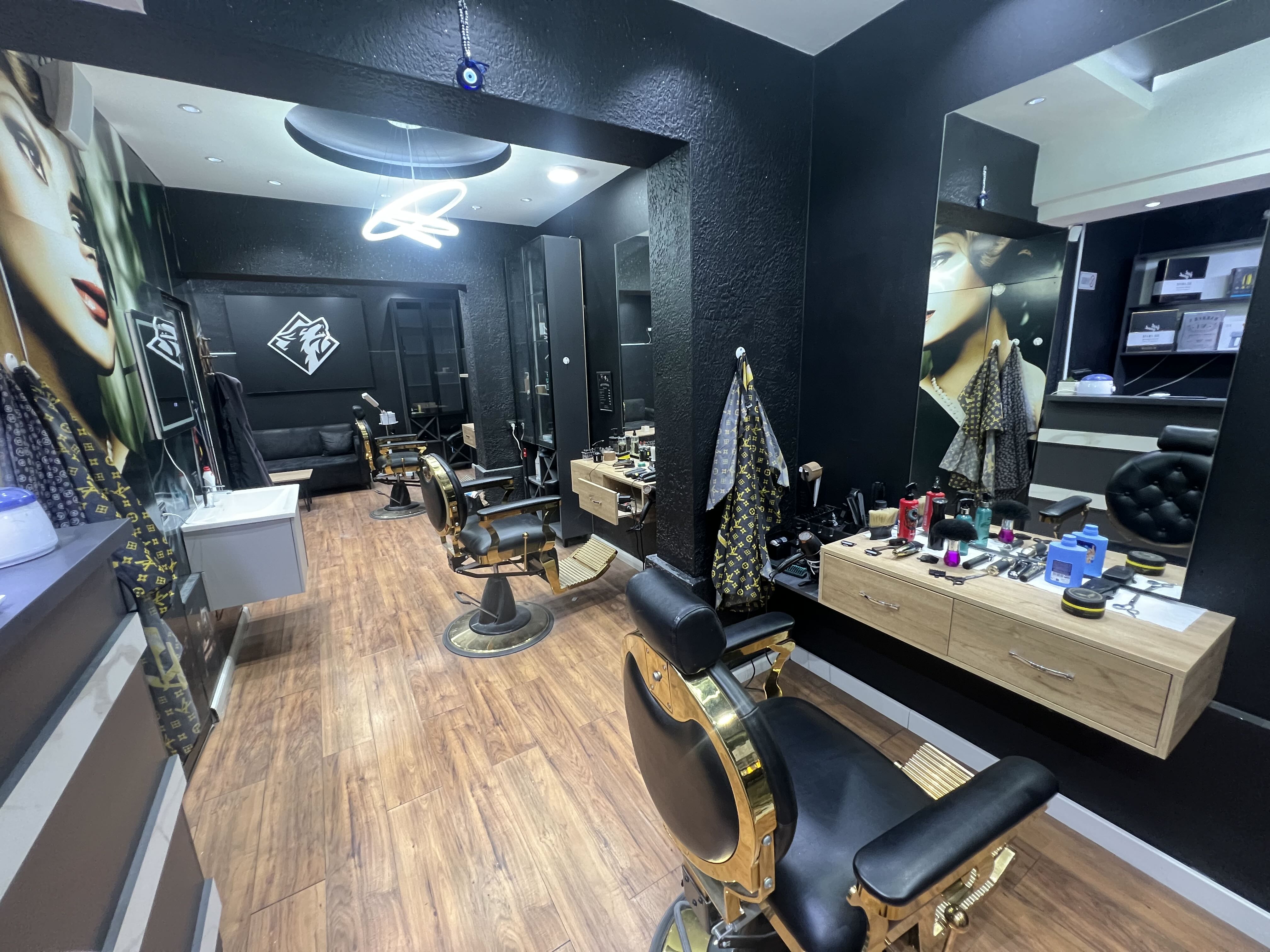 Men's Salon Brasha